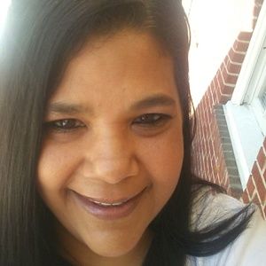 Meet your Posher, Gloria